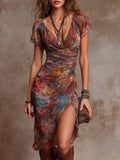 Vestido Midi Martina Plisado con Escote en V y Estampado Bohemio Abstracto